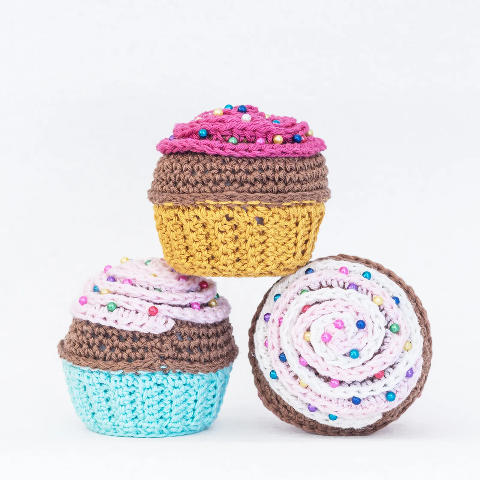 crochet pin cushion shape cake